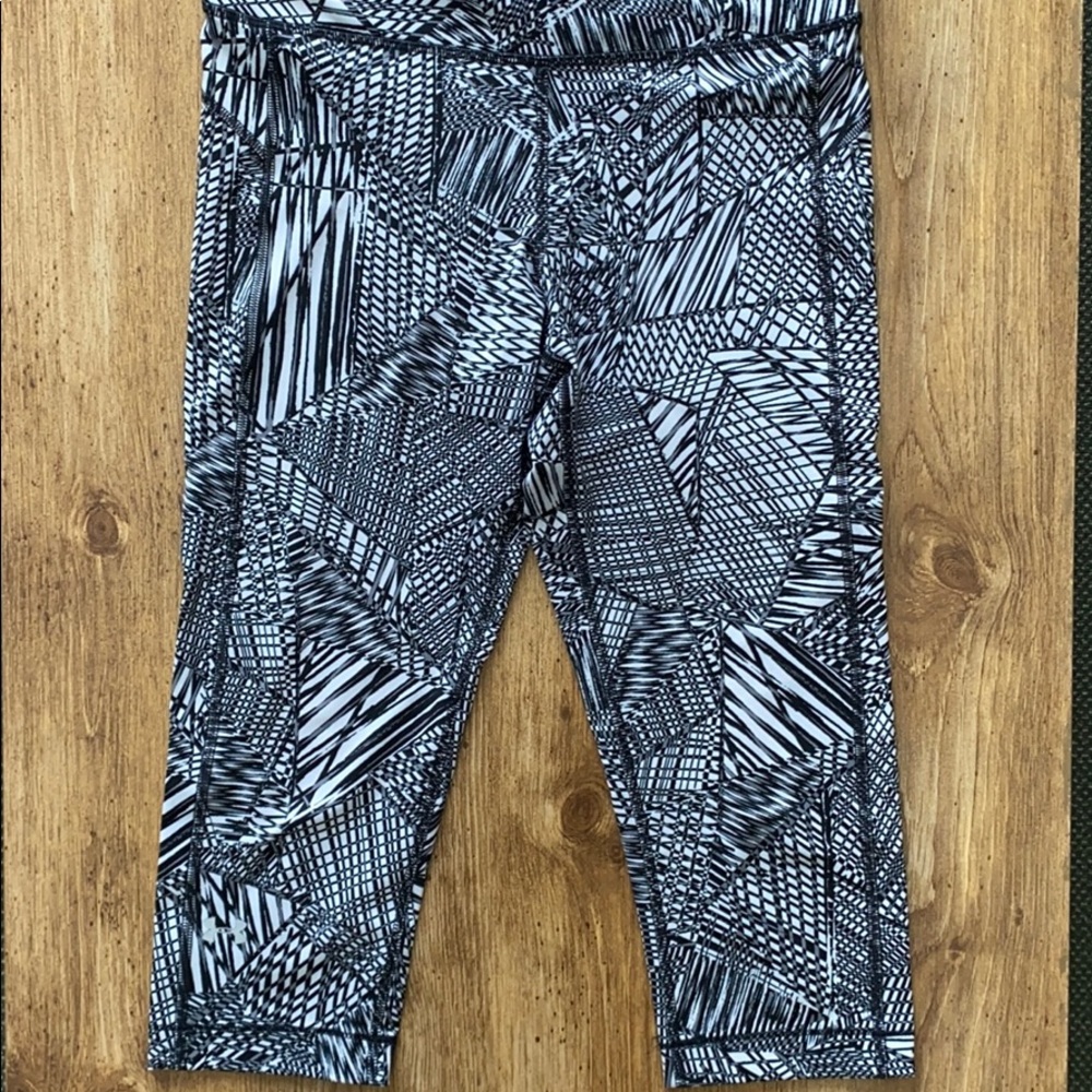 Under Armour Crop Leggings